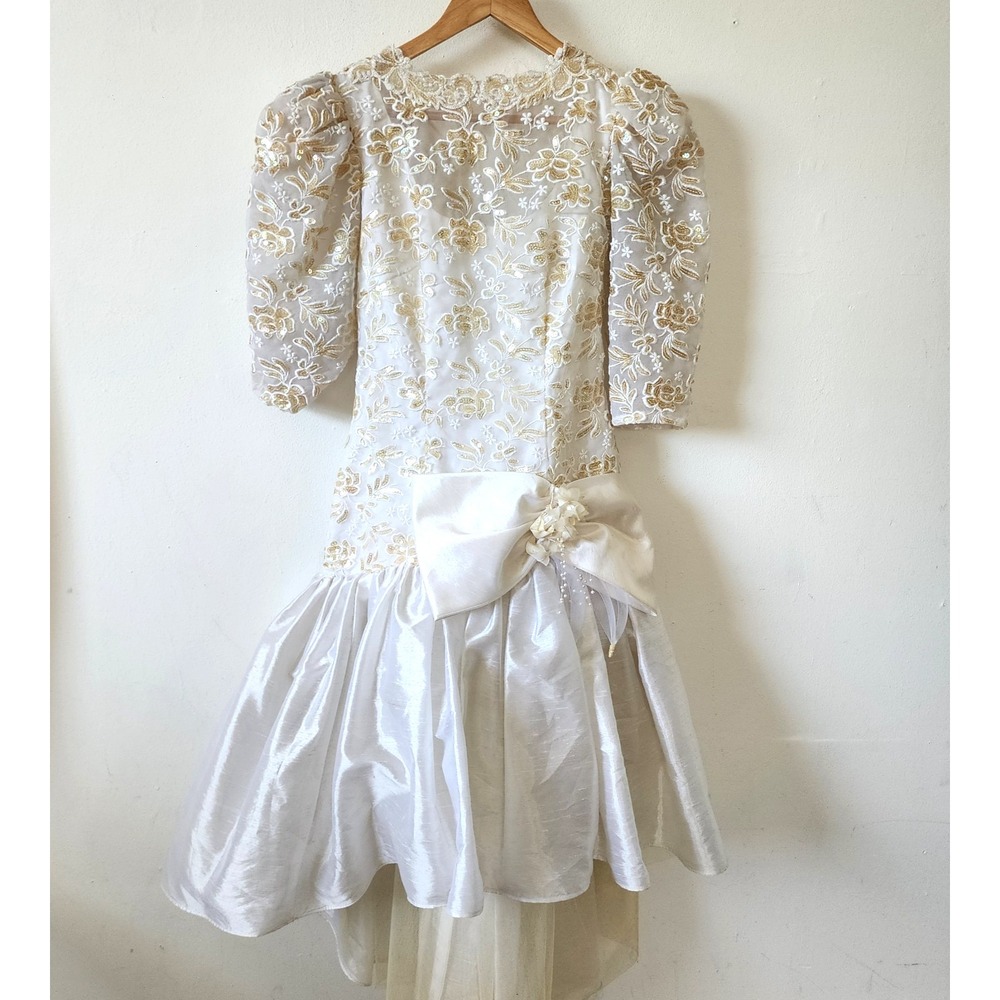 Vintage 1980s Alyce Designs Short Wedding Dress Puffy Sleeve Bow Lace Sequin 10